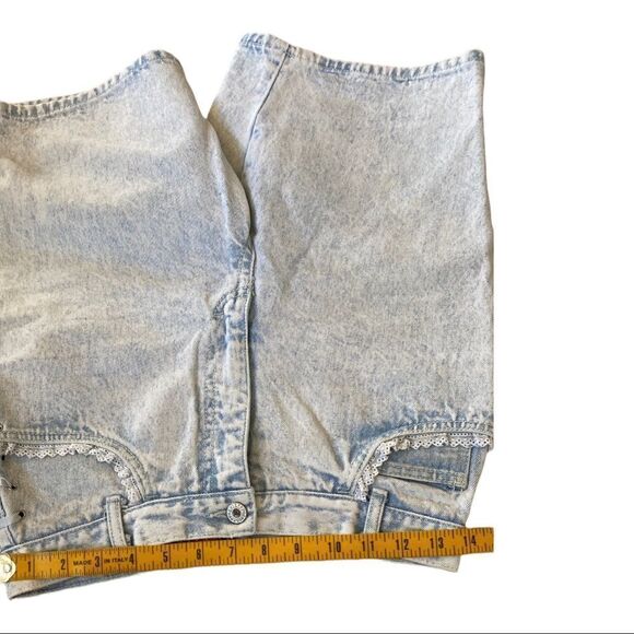 Filippo Light Washed Women’s Jean Shorts Size 11/12 - Picture 4 of 9